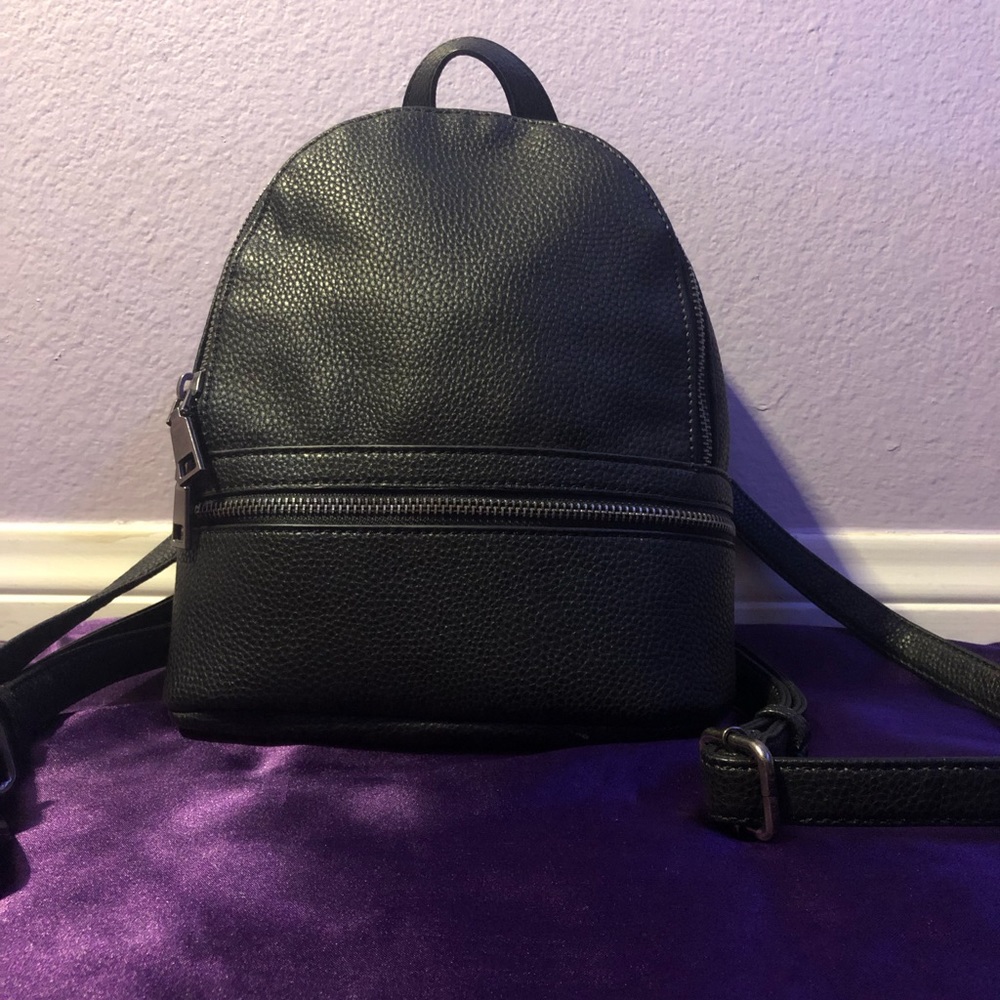 ISABELLE VEGAN LEATHER (PETA-APPROVED) DAYPACK